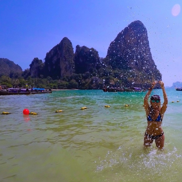 Meet your Posher, Sarah - Picture 2 of 3